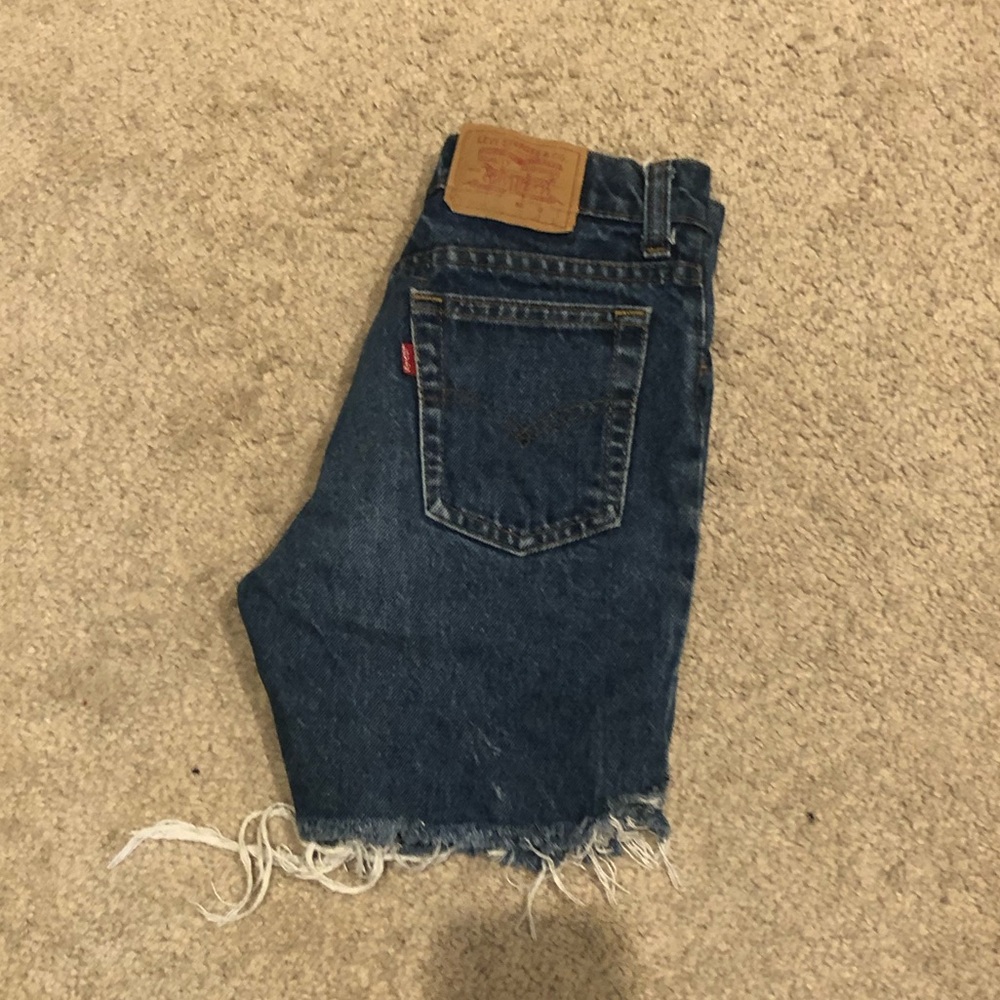 Vintage Mid thigh Levi 501 Cutoff Shorts size 23 - Picture 2 of 4